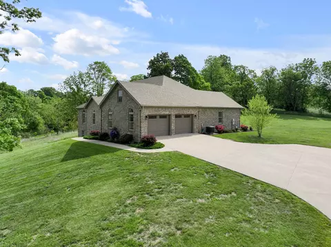 1208 White Oak Rd, Stamping Ground, KY 40379