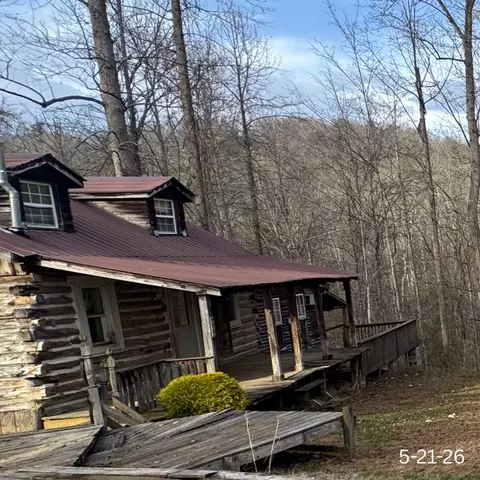234 Brandenburg Rd, Frenchburg, KY 40322