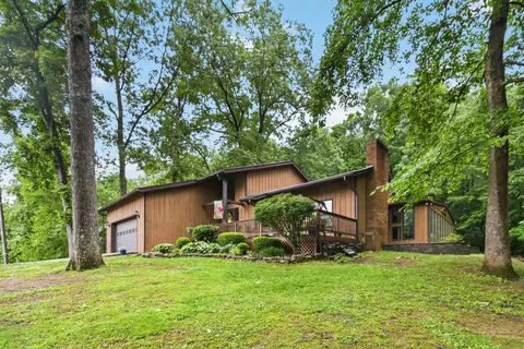 230 Whispering Oaks Dr, Somerset, KY 42503