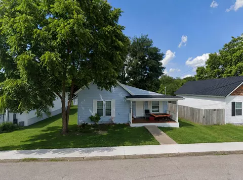 319 E Office St, Harrodsburg, KY 40330
