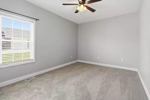 Bedroom - 61 Knoll Ct, Nancy, KY 42544 photo 7 of 9