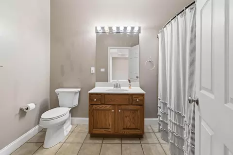 Bath - 61 Knoll Ct, Nancy, KY 42544 photo 3 of 3