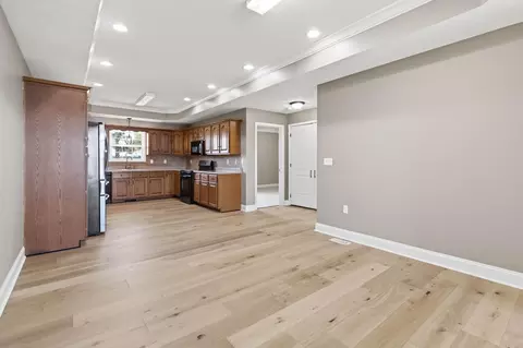 Living - 61 Knoll Ct, Nancy, KY 42544 photo 7 of 13