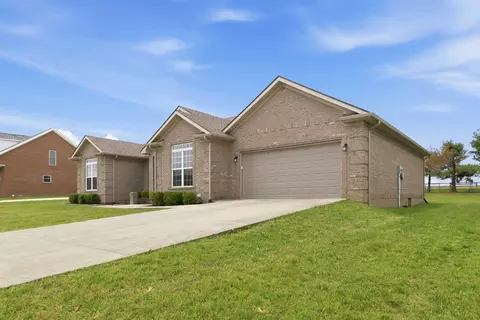 Exterior - 61 Knoll Ct, Nancy, KY 42544 photo 5 of 11