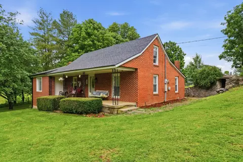 1837 Switzer Rd, Stamping Ground, KY 40379
