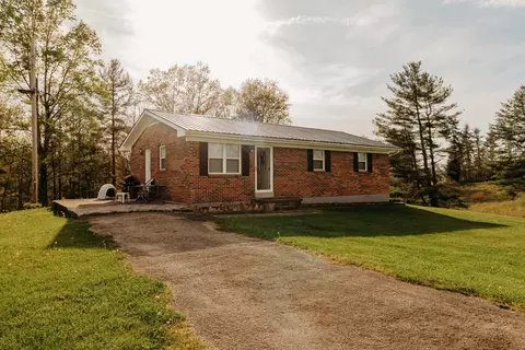 6177 746 Hwy, Wellington, KY 40387