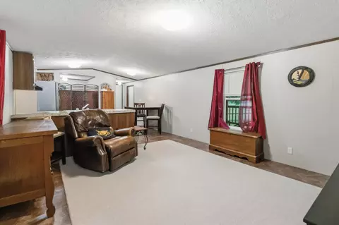 Living - 315 Warner Rd, Nancy, KY 42544 photo 1 of 2
