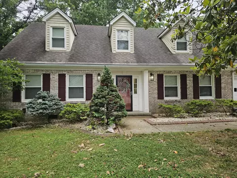 913 Stoney Creek Dr, Frankfort, KY 40601