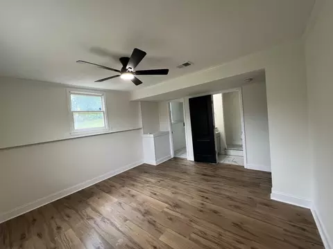 Bedroom - 626 E Barker Ln, Berea, KY 40403 photo 1 of 4