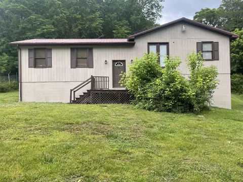 504 A J Gray Cemetery Rd, Flat Lick, KY 40935