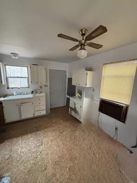 Kitchen - 86 Elm Ave, Nancy, KY 42544 photo 1 of 1