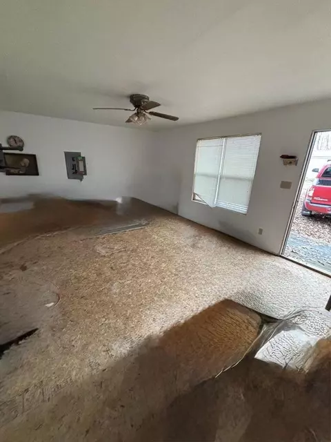 Living - 86 Elm Ave, Nancy, KY 42544 photo 1 of 1