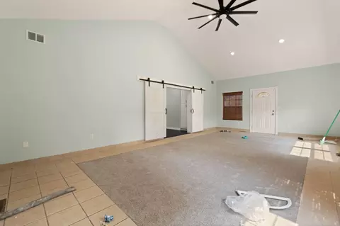 Living - 965 Gordon Hill Pike, Corbin, KY 40701 photo 7 of 11