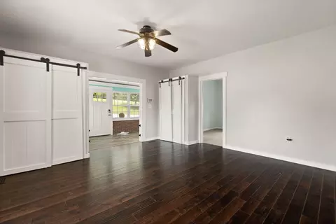 Living - 965 Gordon Hill Pike, Corbin, KY 40701 photo 1 of 11