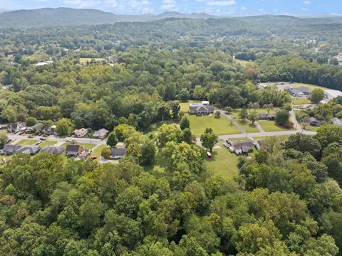 View/Area - 965 Gordon Hill Pike, Corbin, KY 40701 photo 11 of 13