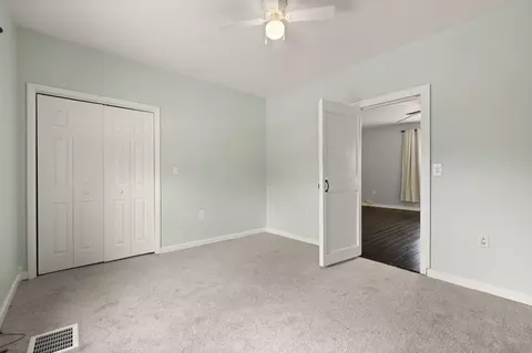 Bedroom - 965 Gordon Hill Pike, Corbin, KY 40701 photo 5 of 8