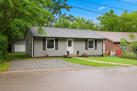 Exterior - 79 Central Ave, Berea, KY 40403 photo 2 of 8