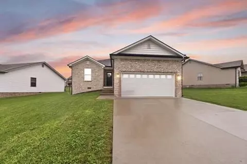 424 Middle Creek Way, Berea, KY 40403