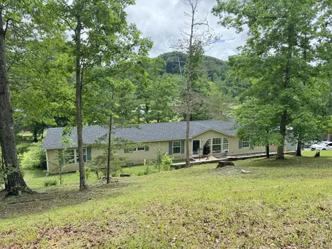 62 Shady Ln, Berea, KY 40403
