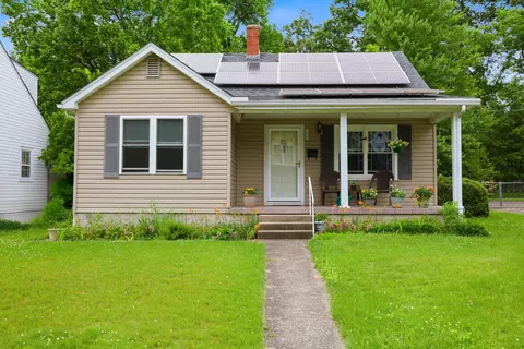 105 Lorraine Ct, Berea, KY 40403