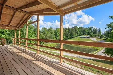 Exterior - 136 Sonic Dr, Keavy, KY 40737 photo 8 of 11