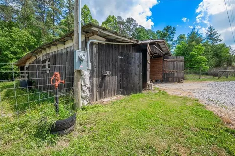 Exterior - 136 Sonic Dr, Keavy, KY 40737 photo 9 of 11