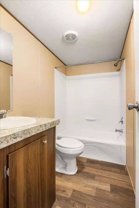 Bath - 136 Sonic Dr, Keavy, KY 40737 photo 2 of 2