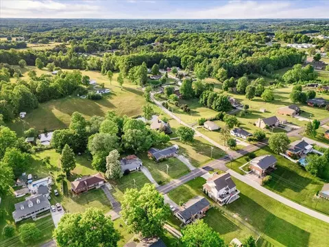 View/Area - 306 Barton Mill Rd, Corbin, KY 40701 photo 3 of 11