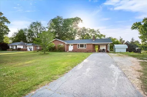 Exterior - 306 Barton Mill Rd, Corbin, KY 40701 photo 2 of 10