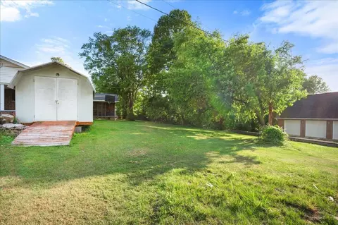Exterior - 306 Barton Mill Rd, Corbin, KY 40701 photo 7 of 10