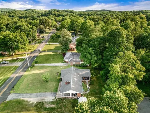 View/Area - 306 Barton Mill Rd, Corbin, KY 40701 photo 9 of 11