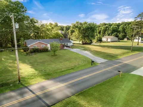 View/Area - 306 Barton Mill Rd, Corbin, KY 40701 photo 7 of 11