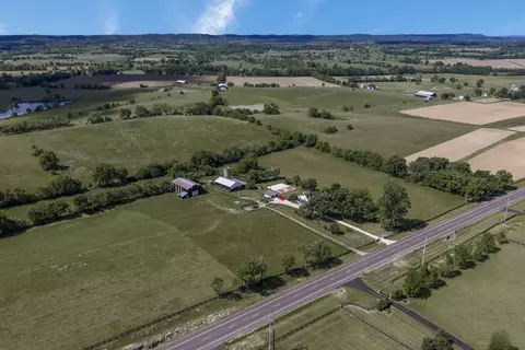 4156 Perryville Rd, Danville, KY 40422