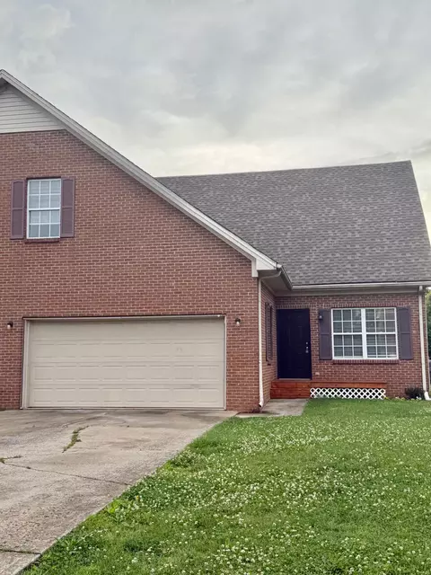 216 Tanbark Dr, Georgetown, KY 40324