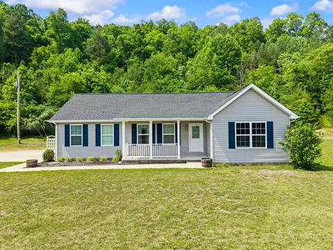 425 W Fox Trail Rd, Manchester, KY 40962
