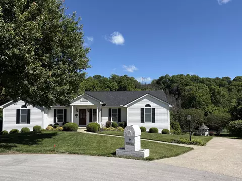 104 Bradburn Ct, Frankfort, KY 40601