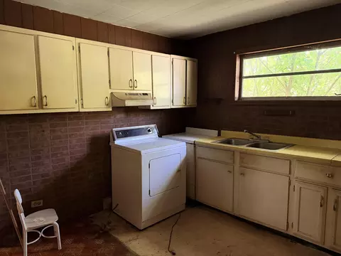Kitchen - 329 State Highway 522, Baxter, KY 40806 photo 5 of 5