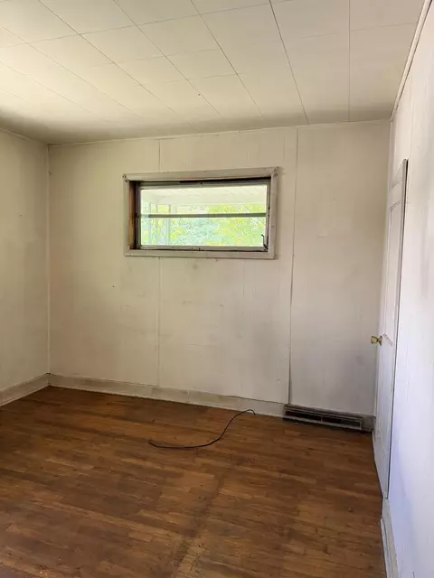 Bedroom - 329 State Highway 522, Baxter, KY 40806 photo 9 of 14