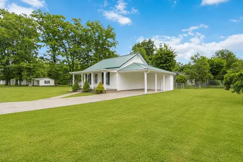 Exterior - 500 Tyree St, Brodhead, KY 40409 photo 4 of 12