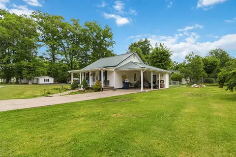 Exterior - 500 Tyree St, Brodhead, KY 40409 photo 3 of 12