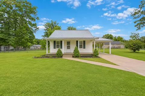 Exterior - 500 Tyree St, Brodhead, KY 40409 photo 2 of 12
