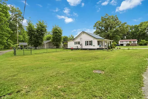 Exterior - 500 Tyree St, Brodhead, KY 40409 photo 5 of 12
