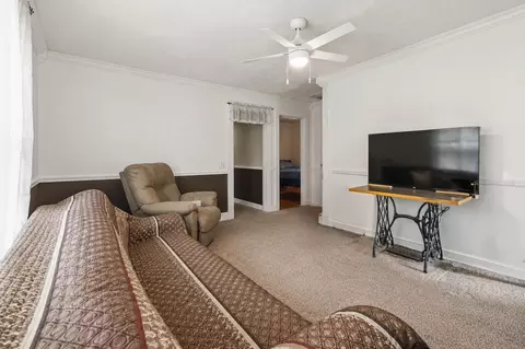 Living - 500 Tyree St, Brodhead, KY 40409 photo 1 of 2