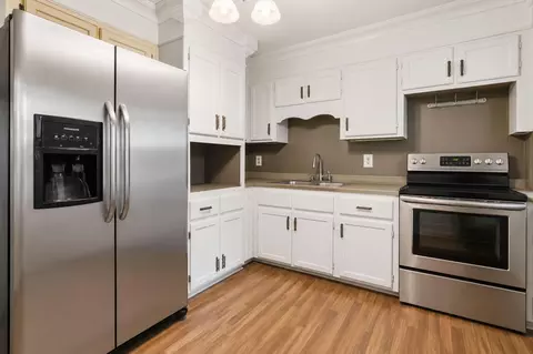 Kitchen - 500 Tyree St, Brodhead, KY 40409 photo 2 of 2