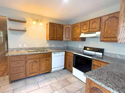 Kitchen - 306 N Beatty Ave, Corbin, KY 40701 photo 1 of 4