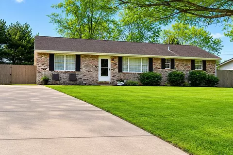 300 Oak Grove Ln, Somerset, KY 42501