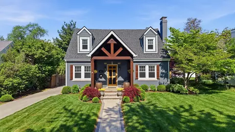 403 Chinoe Rd, Lexington, KY 40502