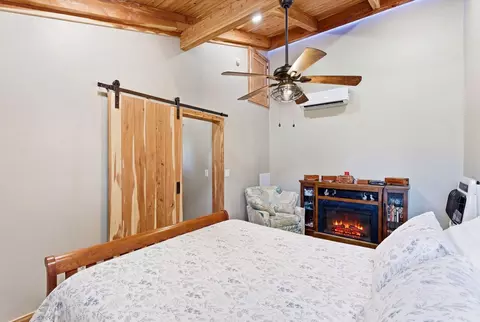 Bedroom - 61 Coleman Cemetery Rd, Nancy, KY 42544 photo 3 of 6
