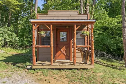 Exterior - 61 Coleman Cemetery Rd, Nancy, KY 42544 photo 4 of 17