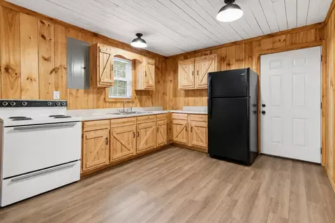 Kitchen - 155 County Rd, Burnside, KY 42519 photo 1 of 2
